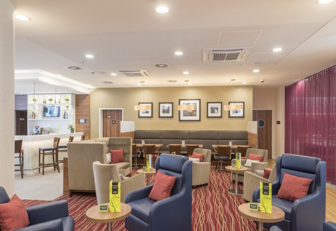 A view of the lobby in Hamburg’s Hampton by Hilton Hamburg City Centre